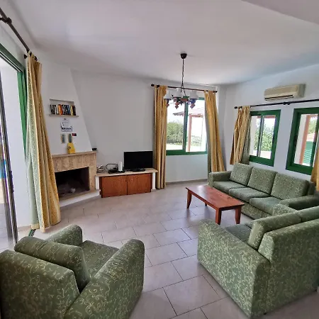 Vaggelis Villa *